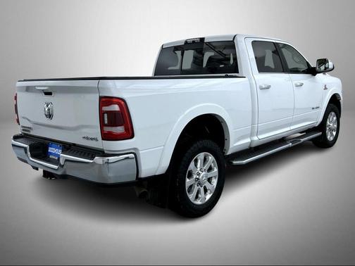 2019 RAM 2500 Laramie Crew Cab 4x4 6'4' Box