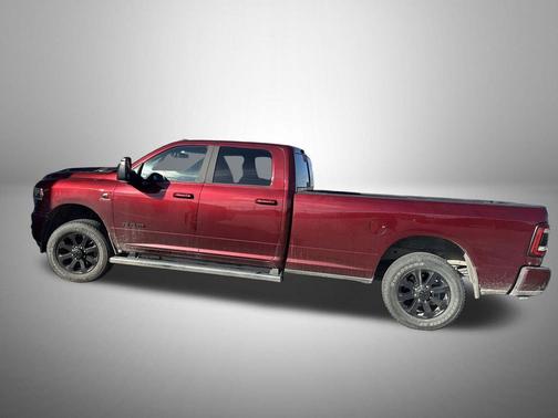 2024 RAM 3500 Laramie Crew Cab 4x4 8' Box