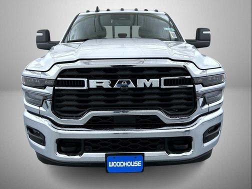2026 RAM 2500 Tradesman Crew Cab 4x4 8' Box