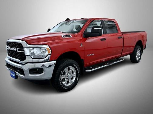 2024 RAM 3500 Big Horn Crew Cab 4x4 8' Box