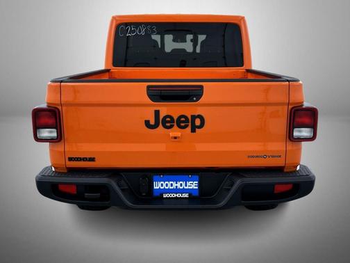 2025 Jeep Gladiator High Tide