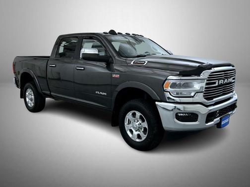 2022 RAM 2500 Laramie Crew Cab 4x4 6'4' Box