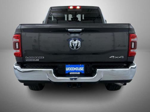 2022 RAM 2500 Laramie Crew Cab 4x4 6'4' Box