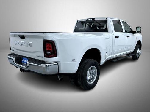 2026 RAM 3500 Tradesman Crew Cab 4x4 8' Box