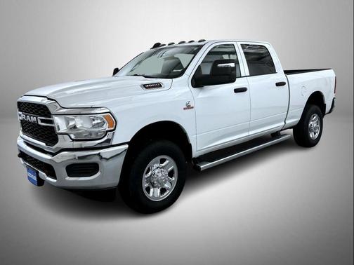 Bright White Clearcoat 2024 RAM 3500 Tradesman Crew Cab 4x4 6'4' Box