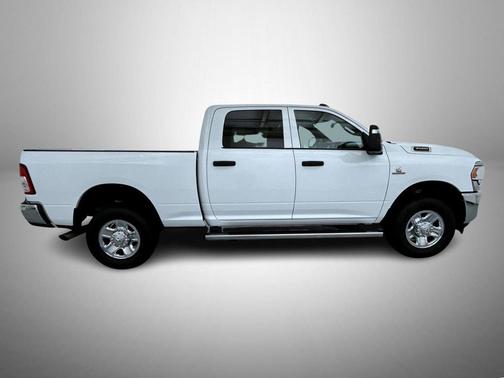 Bright White Clearcoat 2024 RAM 3500 Tradesman Crew Cab 4x4 6'4' Box