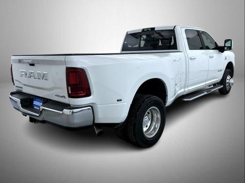 2026 RAM 3500 Laramie Crew Cab 4x4 8' Box