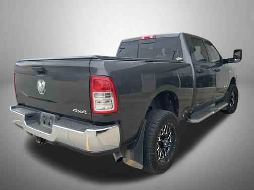 2022 RAM 2500 Tradesman Crew Cab 4x4 6'4' Box