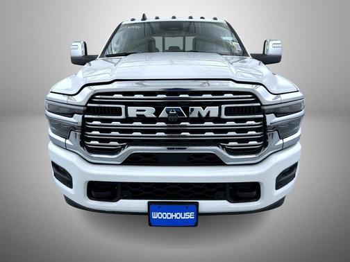 2025 RAM 3500 Limited Crew Cab 4x4 8' Box