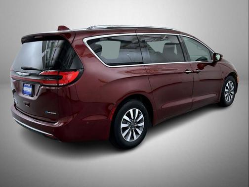 Velvet Red Pearlcoat 2021 Chrysler Pacifica Hybrid Touring L