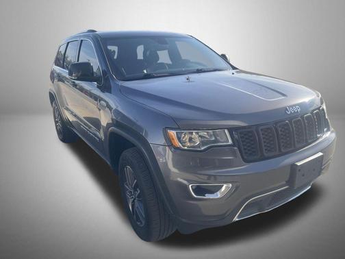 Granite Crystal Metallic Clearcoat 2019 Jeep Grand Cherokee Limited