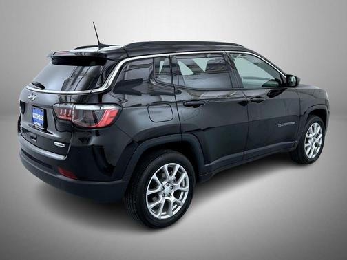 2024 Jeep Compass Latitude Lux