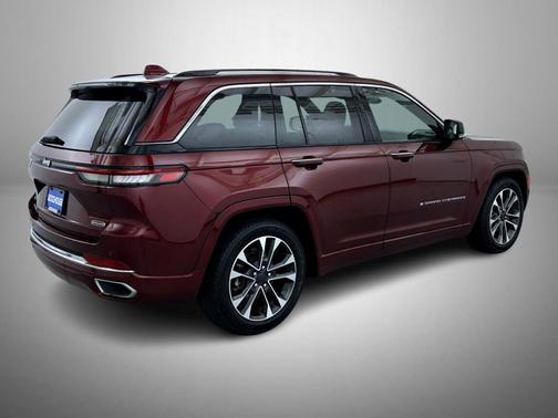 2022 Jeep Grand Cherokee Overland