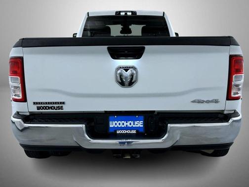 Bright White Clearcoat 2024 RAM 3500 Big Horn Crew Cab 4x4 8' Box