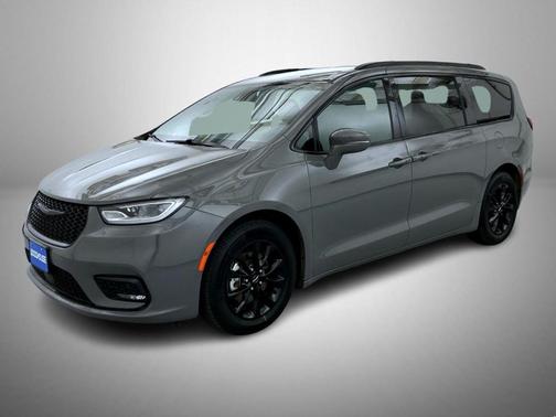 2021 Chrysler Pacifica Touring