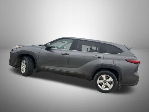 2022 Toyota Highlander Hybrid LE