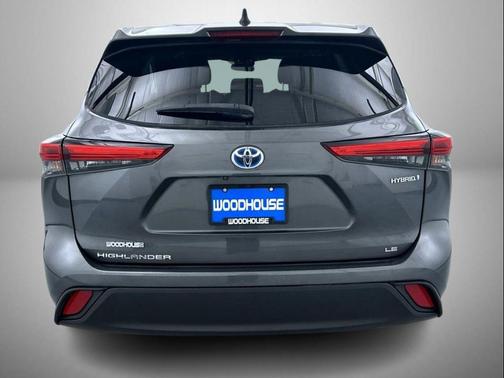 2022 Toyota Highlander Hybrid LE