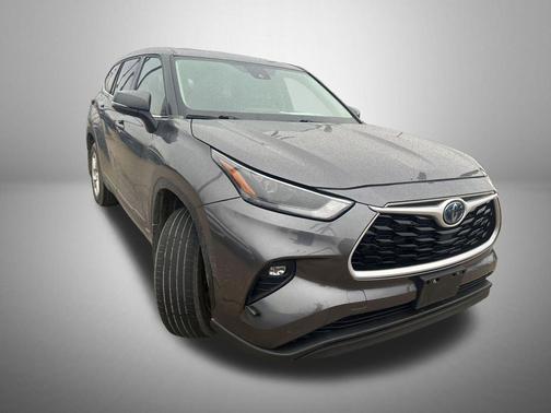 2022 Toyota Highlander Hybrid LE