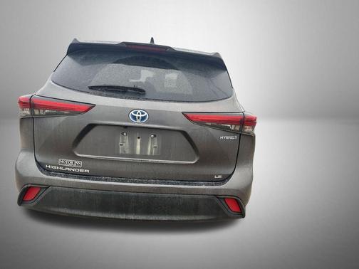 2022 Toyota Highlander Hybrid LE