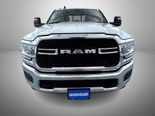 2024 RAM 3500 Tradesman Crew Cab 4x4 8' Box