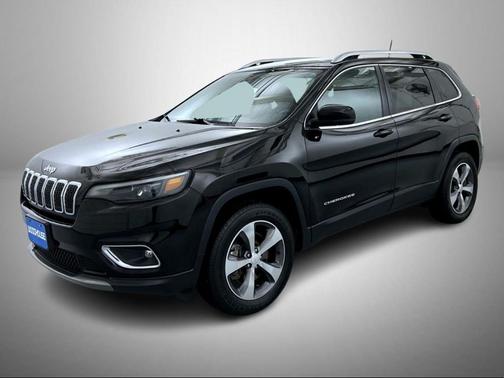 Diamond Black Crystal Pearlcoat 2019 Jeep Cherokee Limited