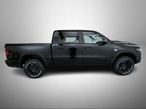 Diamond Black Crystal Pearlcoat 2026 RAM 1500 Rebel