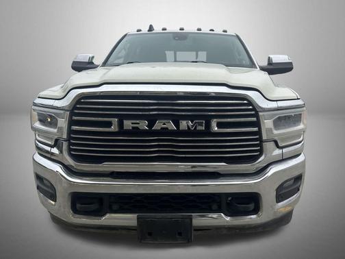2022 RAM 3500 Laramie Crew Cab 4x4 8' Box