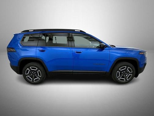 Hydro Blue Pearlcoat 2026 Jeep Cherokee Laredo 4x4