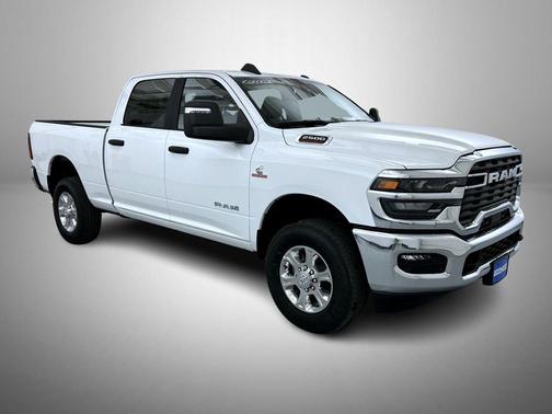 2025 RAM 2500 Big Horn Crew Cab 4x4 6'4' Box