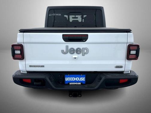 Bright White Clearcoat 2020 Jeep Gladiator Overland