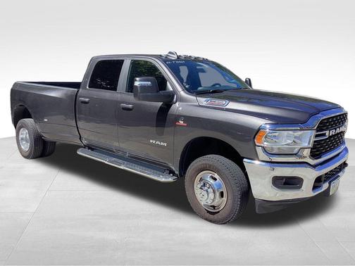 2024 RAM 3500 Big Horn Crew Cab 4x4 8' Box