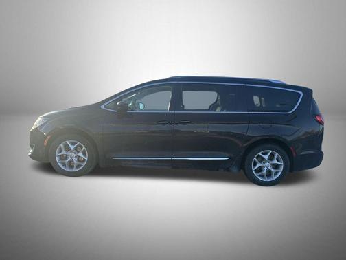 2018 Chrysler Pacifica Touring-L Plus