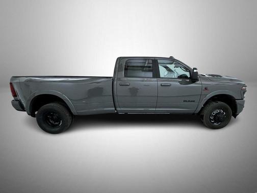 2026 RAM 3500 Limited Crew Cab 4x4 8' Box