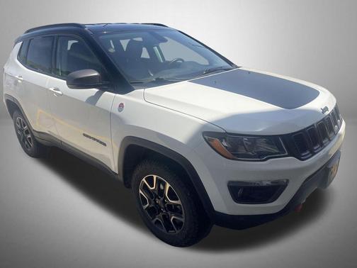 White Clearcoat 2018 Jeep Compass Trailhawk