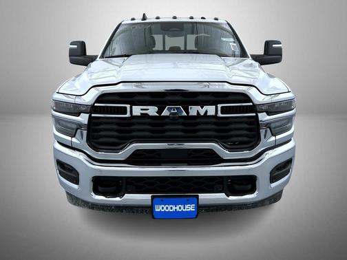 2025 RAM 3500 Tradesman Crew Cab 4x4 8' Box