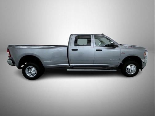 2020 RAM 3500 Tradesman Crew Cab 4x4 8' Box