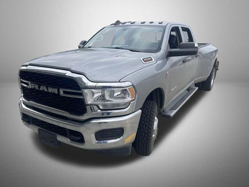 2020 RAM 3500 Tradesman Crew Cab 4x4 8' Box