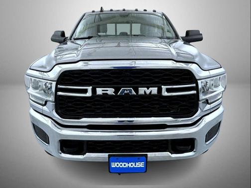 2020 RAM 3500 Tradesman Crew Cab 4x4 8' Box