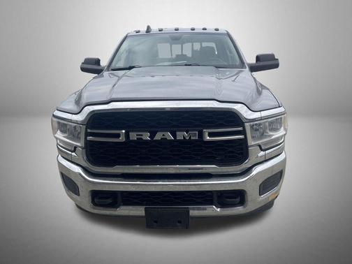 2020 RAM 3500 Tradesman Crew Cab 4x4 8' Box