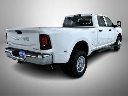2026 RAM 3500 Tradesman Crew Cab 4x4 8' Box