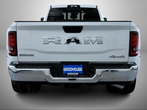 2026 RAM 3500 Tradesman Crew Cab 4x4 8' Box