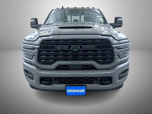 2026 RAM 3500 Limited Crew Cab 4x4 8' Box