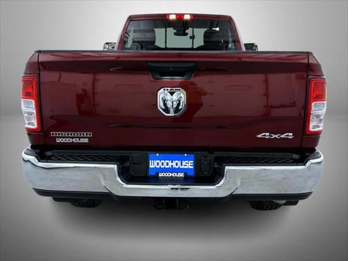 2022 RAM 2500 Big Horn Regular Cab 4x4 8' Box