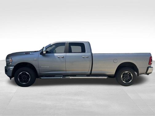 2023 RAM 3500 Laramie Crew Cab 4x4 8' Box