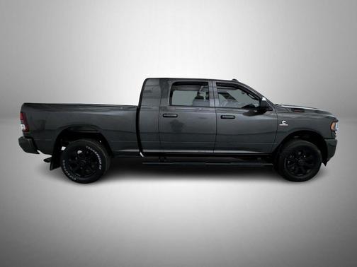 2022 RAM 3500 Big Horn Mega Cab 4x4 6'4' Box