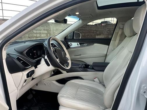 2020 Lincoln Nautilus Black Label