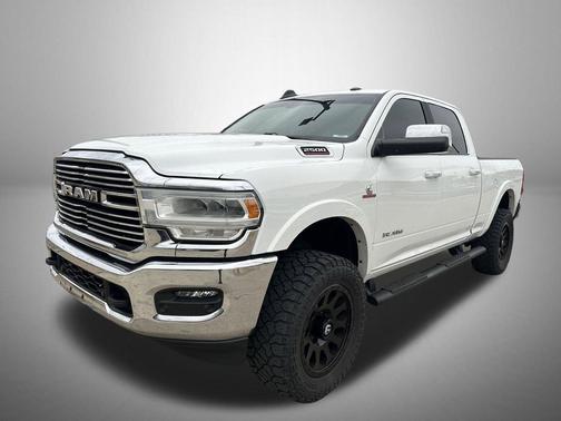 2022 RAM 2500 Laramie Crew Cab 4x4 6'4' Box