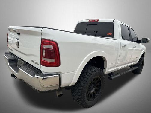 2022 RAM 2500 Laramie Crew Cab 4x4 6'4' Box