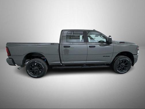 Ceramic Gray Clearcoat 2026 RAM 2500 Big Horn Crew Cab 4x4 6'4' Box