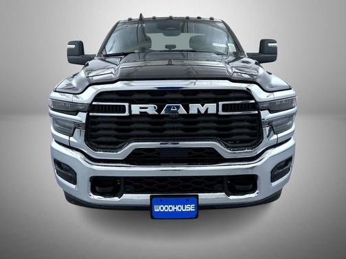2025 RAM 3500 Big Horn Crew Cab 4x4 8' Box